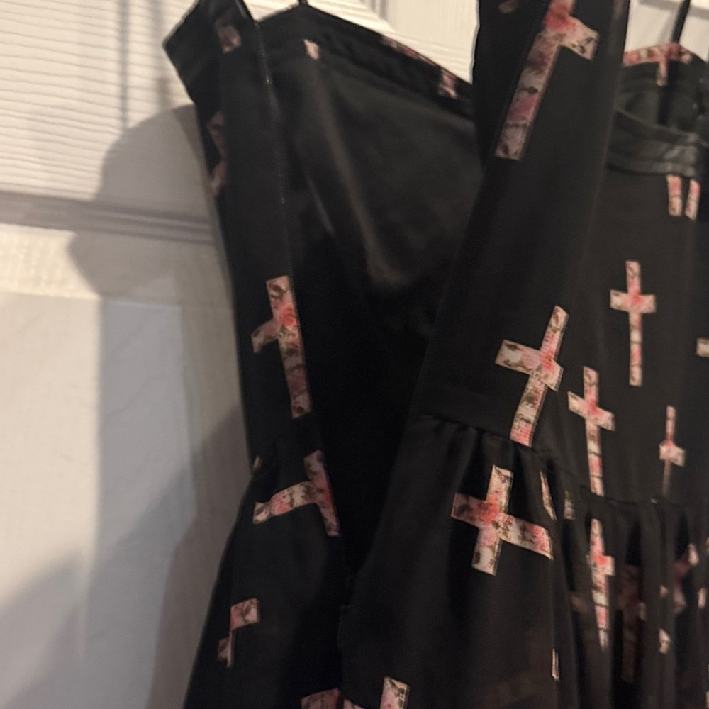 Forever 21 Black and Pink Cross Dress, Size Medium - Picture 11 of 12